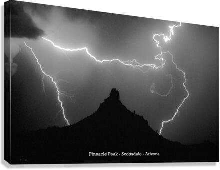 Pinnacle Peak Surrounded by Lightning Bolts Limited Edition  Impression sur toile