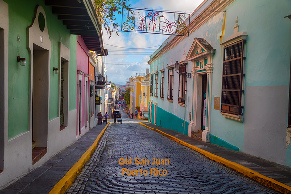 Vibrant Essence of Old San Juan Puerto Rico Poster Téléchargement Numérique