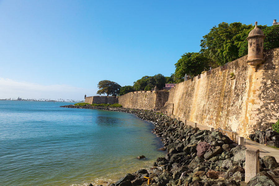 Historic Walls the Essence of San Juan Puerto Rico  Imprimer