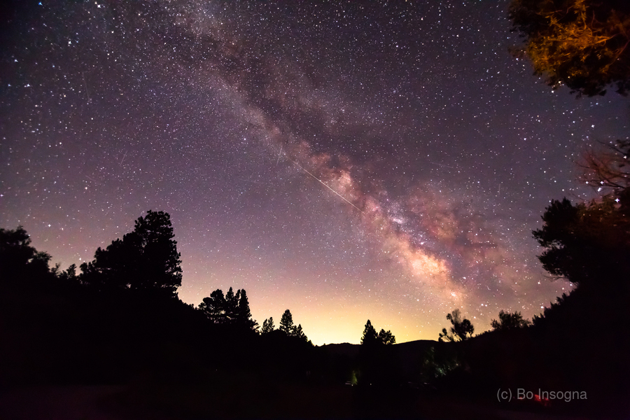 Milky Way and Perseid Meteor Shower in Colorados Poudre Canyon  Imprimer