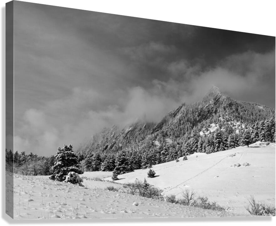 Boulder Colorado Flatirons April Snow In Black and White  Impression sur toile