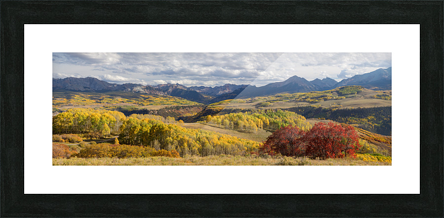 Rocky Mountain Valley Color Panoramic View  Impression encadrée